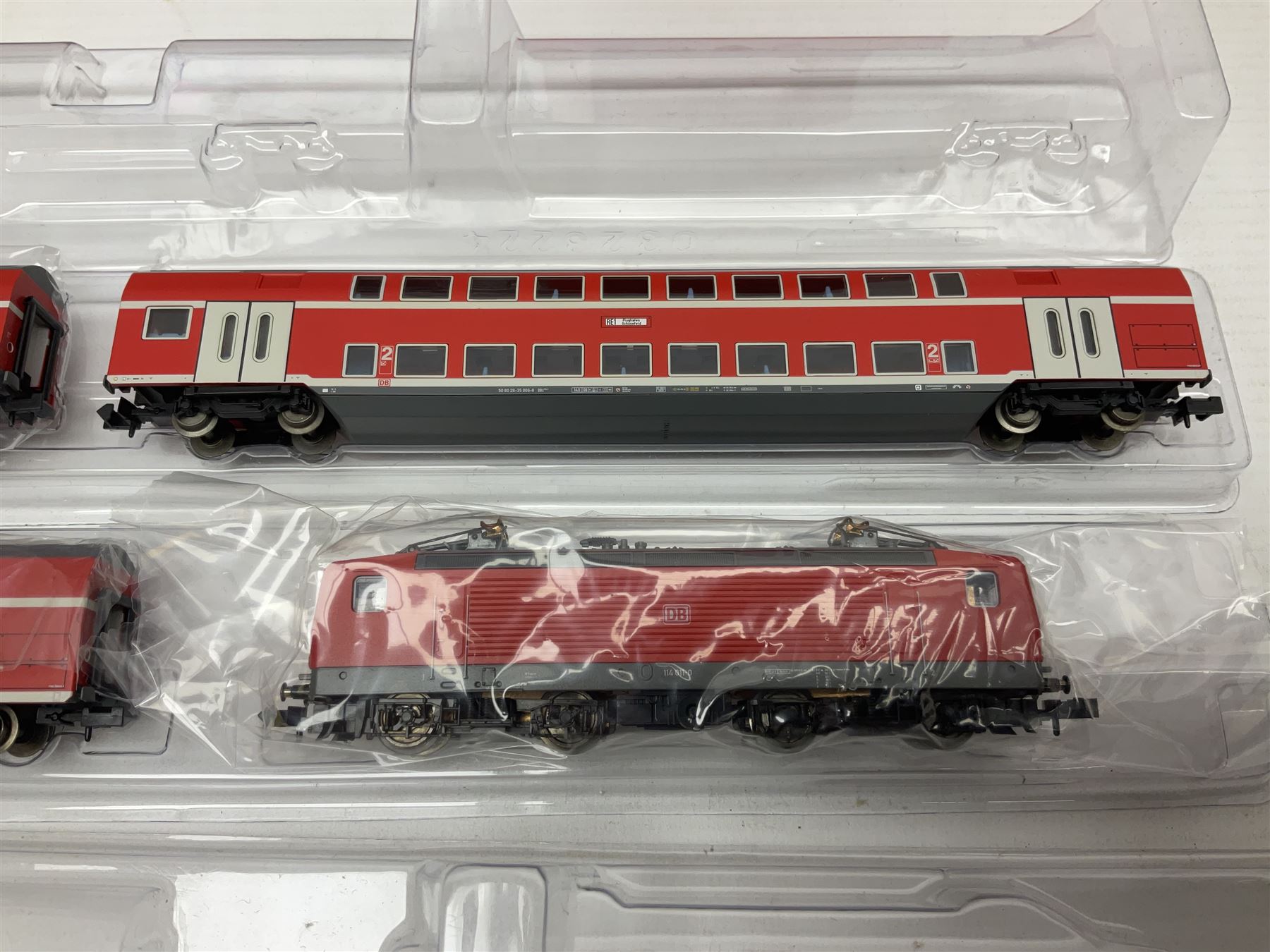 Fleischmann 'N' gauge - four-car set with double pantograph