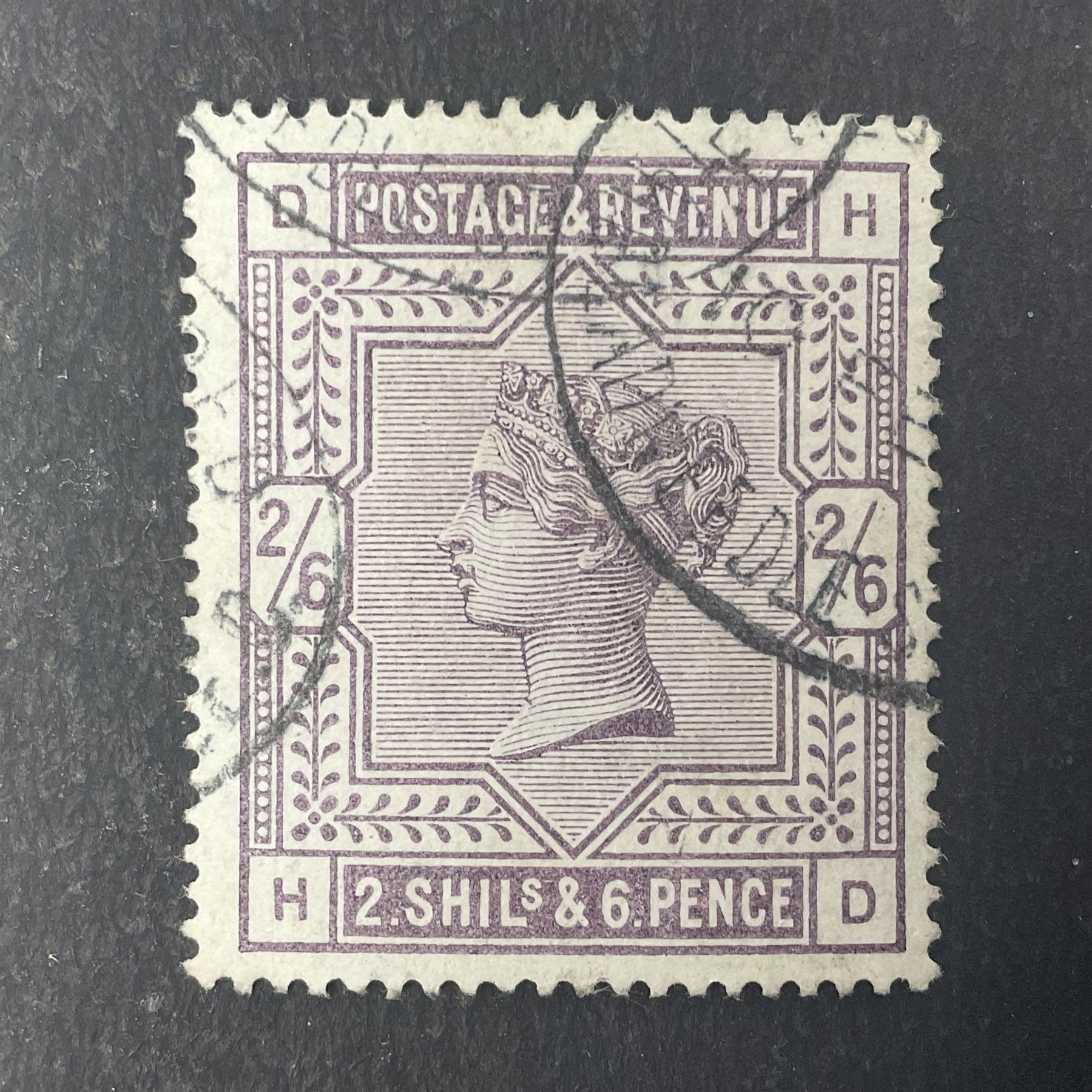 Great Britain Queen Victoria 1883-4 stamps, comprising two shillings and sixpence, five shillings and ten shillings, all used, all previously mounted