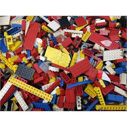 Lego - Technical set 852 for a helicopter, boxed with instructions dated 1977; and approximately 6kg of loose Lego sections with various instruction leaflets.