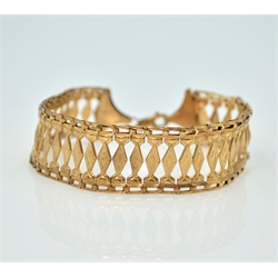  9ct gold fancy link bracelet approx 8.9gm  