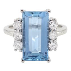 18ct white gold baguette cut aquamarine and six stone round brilliant cut diamond ring, aquamarine approx 4.40 carat