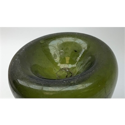 18th century onion shaped green glass wine bottle, H16cm