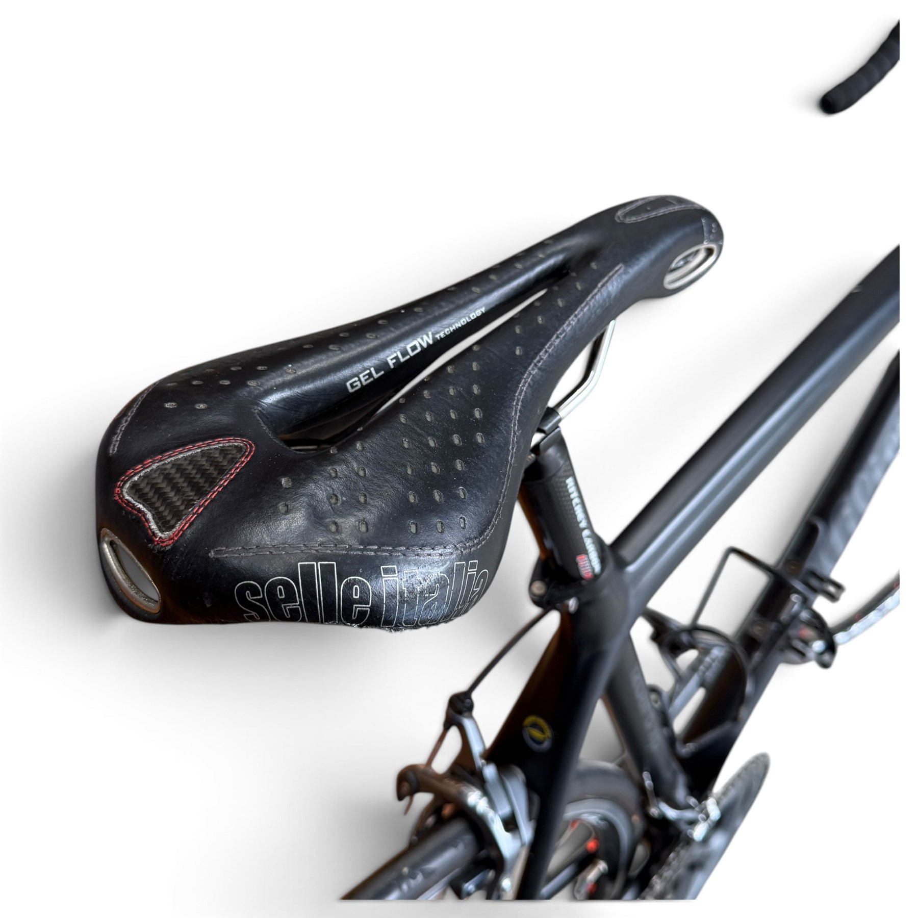 Wilier - Izoard XP bicycle, continental tyres, 2x11-speed, medium along with mixed accessories 
