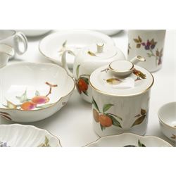 Extensive collection of Royal Worcester Evesham pattern dinnerware, comprising over one-hundred pieces, to include tureens, serving dishes, cake stands etc 