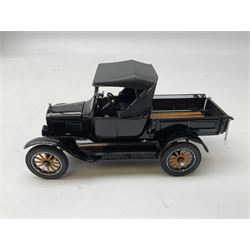 Danbury Mint diecast model - 1925 Ford Model T Runabout, with box