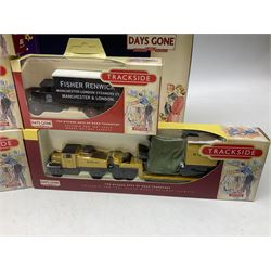 Seventeen modern die-cast models comprising six Lledo Showman's Collection including Burrell Showman's Steam Wagon with Carousel; ten Days Gone Trackside vehicles; and Days Gone Pickfords Removals set; all boxed (17)