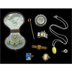 9ct gold jewellery including horseshoe stick pin, ruby and diamond cluster ring, cameo ring and a  brooch, silver jewellery including butterfly ring by Thomas Mott, yellow enamel pendant necklace and two Victorian brooches and a set of gilt cufflinks, boxed