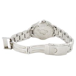 Tag Heuer Aquaracer 300 meters gentleman's stainless steel quartz wristwatch, Ref. WAF112, silvered dial with dagger hour markers and date aperture, on original stainless steel bracelet , with fold-over clasp, boxed with additional links and guarantee card dated 2007