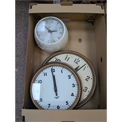 Gents and similar circular slave clocks, in two boxes