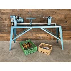 Draper WTL12 wood lathe and a collection of turning chisels 