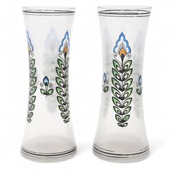 Pair of Art Deco glass vases, in the style of Haida Fachschule, with painted decoration, H25cm (2)