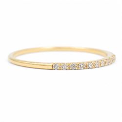 18ct gold diamond half eternity ring, set with sixteen round brilliant cut diamonds, stamped 750, total diamond weight approx 0.20 carat