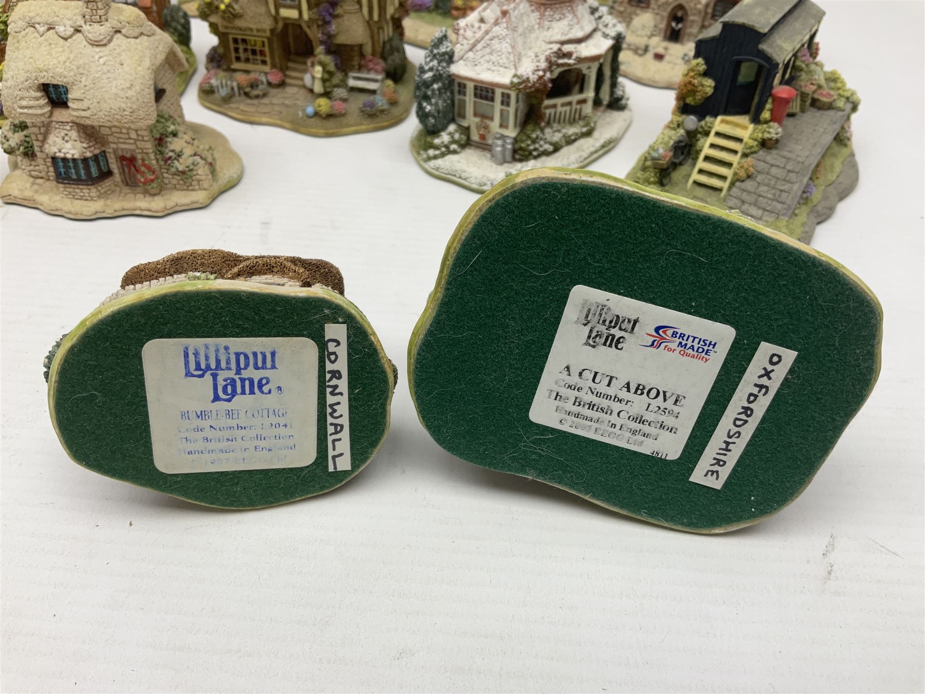 Twenty Lilliput Lanes, including The Right Note, Chatterbox Corner, Whistle Stop Gate, New Neighbours, Travellers Rest etc, all in original boxes