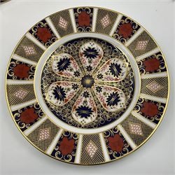 Three Royal Crown Derby Old Imari plates, pattern no.1128, D27cm