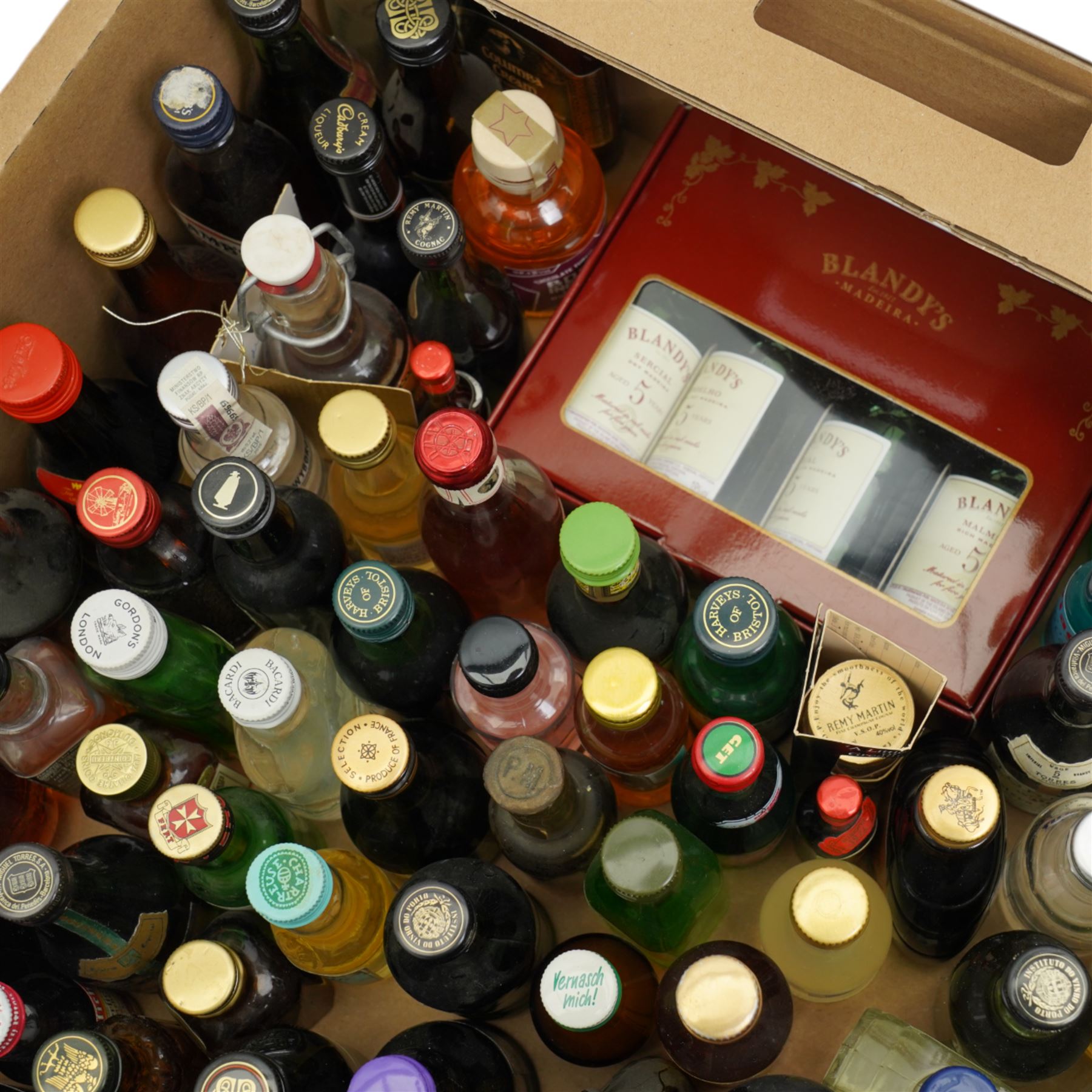 Large collection of mixed alcohol miniatures, to include Jacquins Peach Schnapps, Napoleon Brandy, Grand Marnier etc, various contents and proof