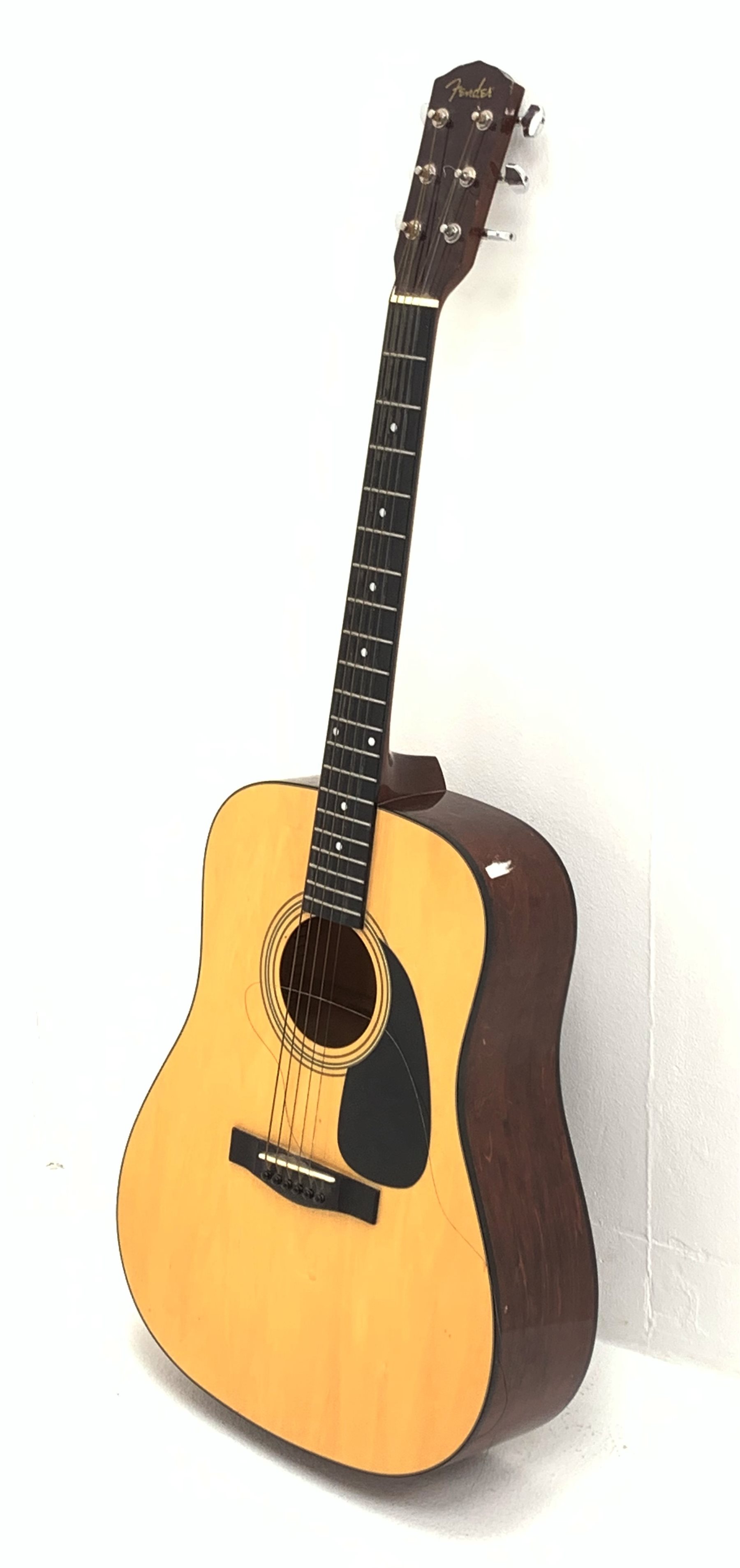 Fender DG 5NAT acoustic six string guitar with rosewood style back and sides and blond wood top Musical Scientific Instruments Cameras Maritime