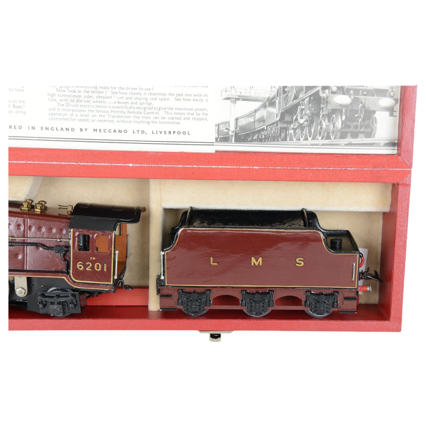 Hornby 0 gauge LMS Princess Royal Class 4-6-2 locomotive 'Princess Elizabeth' no.6201, with tender, in LMS maroon livery, in original wooden case