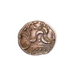 Iron Age Corieltavi Tribe Gold Stater ‘Five-Pellet Domino’ type c.50–10 BC, abstract horse...