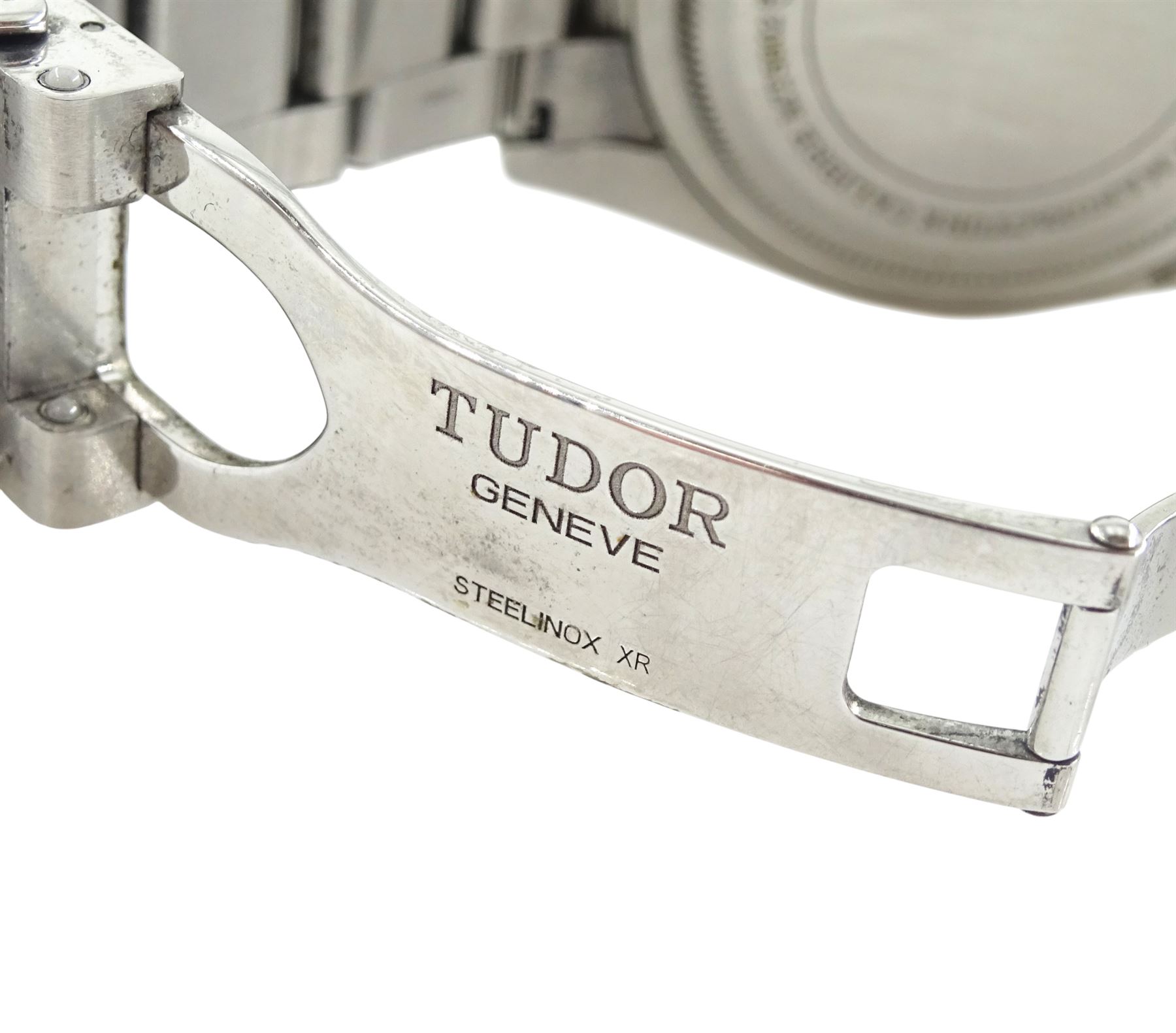 Tudor Black Bay Heritage gentleman's stainless steel automatic wristwatch, Ref. 79230N, serial No. Q106276, black dial with luminous dot and baton hour markers, on Tudor bracelet, with fold-over clasp, boxed with additional links and guarantee card dated 2019