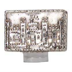 Victorian silver castle-top vinaigrette, of rectangular form, the hinged cover relief embossed with Windsor Castle, opening to reveal a foliate pierced grille, hallmarked Gervase Wheeler, Birmingham 1839, W4cm