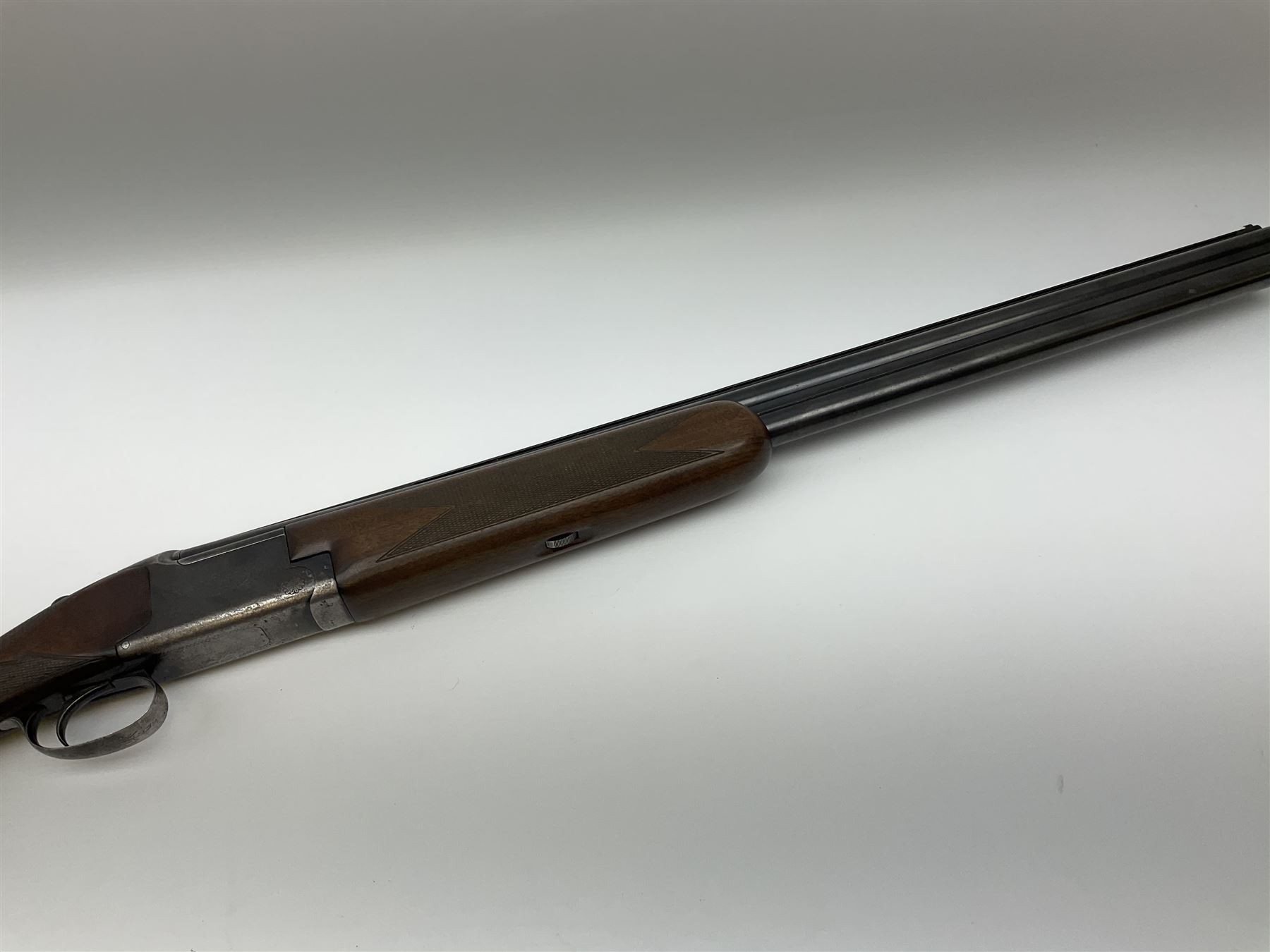 Browning B2 12-bore over-and-under double barrel boxlock ejector sporting gun, 67cm barrels with 2.75