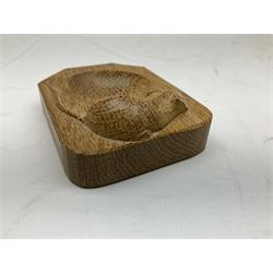 'Mouseman' oak ashtray by Robert Thompson of Kilburn, L10cm