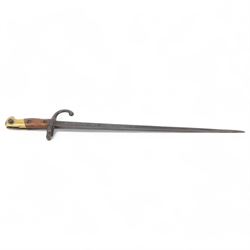 French Chassepot bayonet with 57cm curving fullered steel blade in steel scabbard, together with XIX Century French Model 1874 Gras Bayonet, manufacturer mark 'Mre d'Armes de St Etienne 1878'