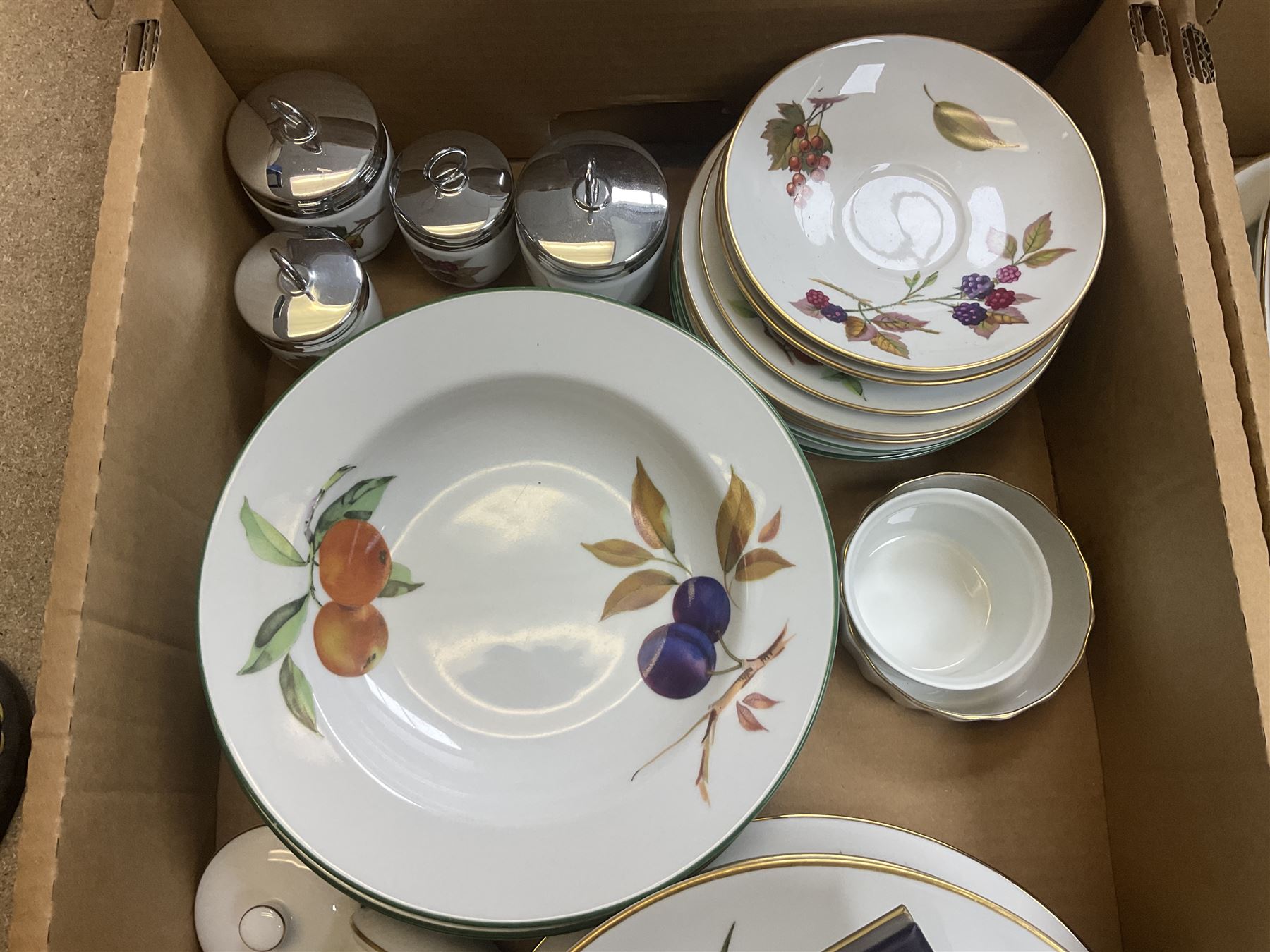 Royal Worcester Evesham and Evesham Vale tea and dinner wares, to include, three large covered tureens, coffee pot, eight tea cups and saucers, milk jug, two covered sucriers, boxed serving spoons etc, approx .130