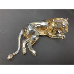 Swarovski Crystal lioness and cub, Akili, adult H7cm