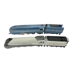Hornby ‘00’ gauge - Class A4 4-6-2 locomotive ‘Silver Fox’ no.2512 in LNER silver; Princess Coronation Class 4-6-2 locomotive ‘Coronation’ no.6220 in LMS blue; both unboxed (2)