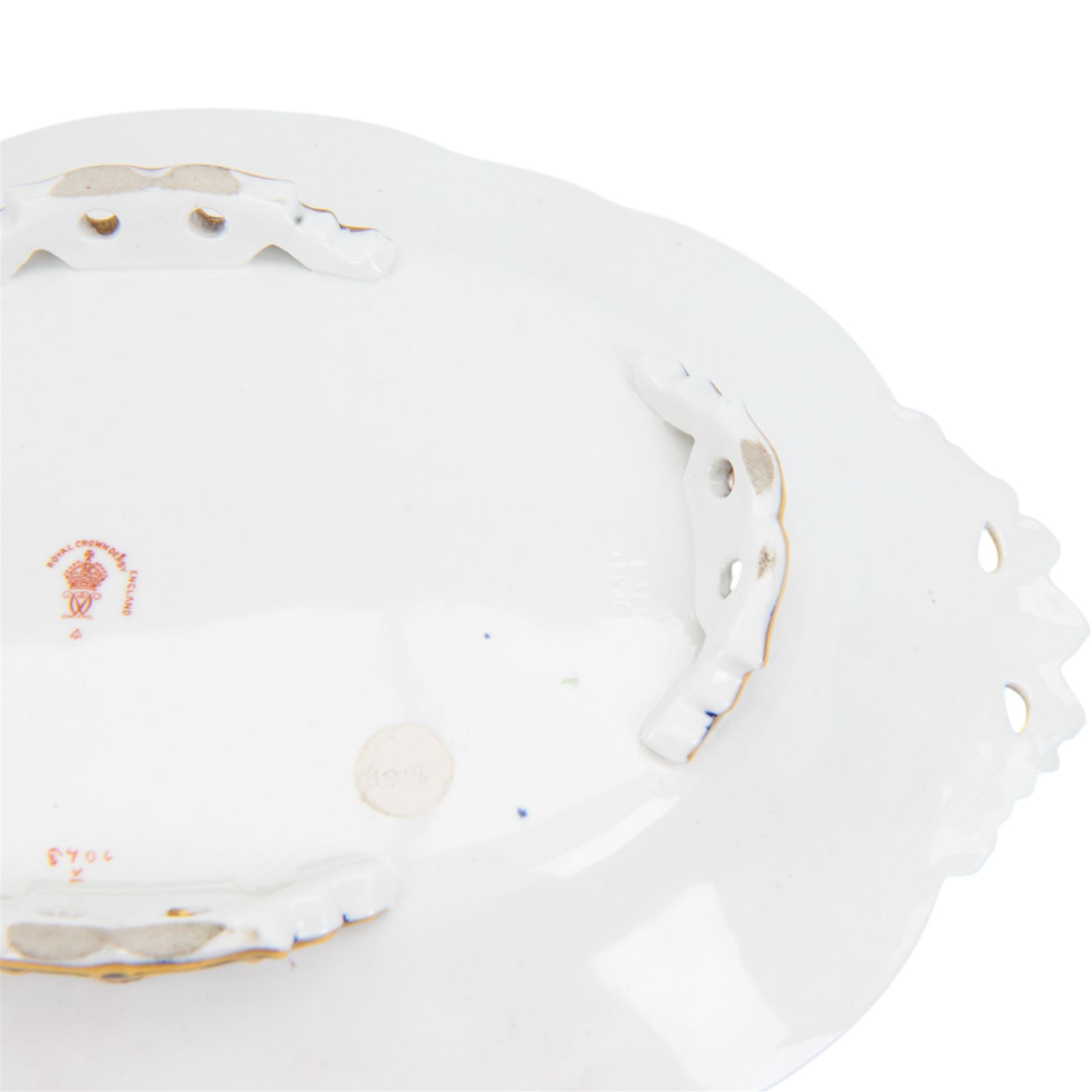 Royal Crown Derby dish, Imari 1128 pattern, of lozenge form, with pierced handles moulded with acorn terminals, L30cm