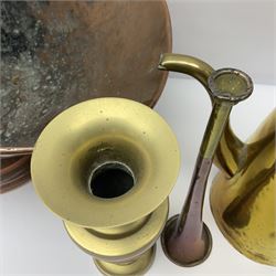Copper coal scuttle together with a brass vase, copper hunting horn and brass kettle, coal scuttle H42cm