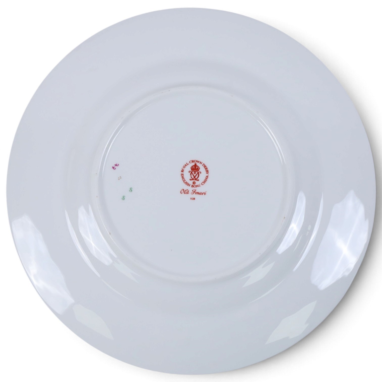 Royal Crown Derby Old Imari 1128 six dinner plates, D27cm 