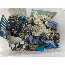 Quantity of costume jewellery to include bangles, necklaces, rings, bracelets,  brooches etc, in one box 