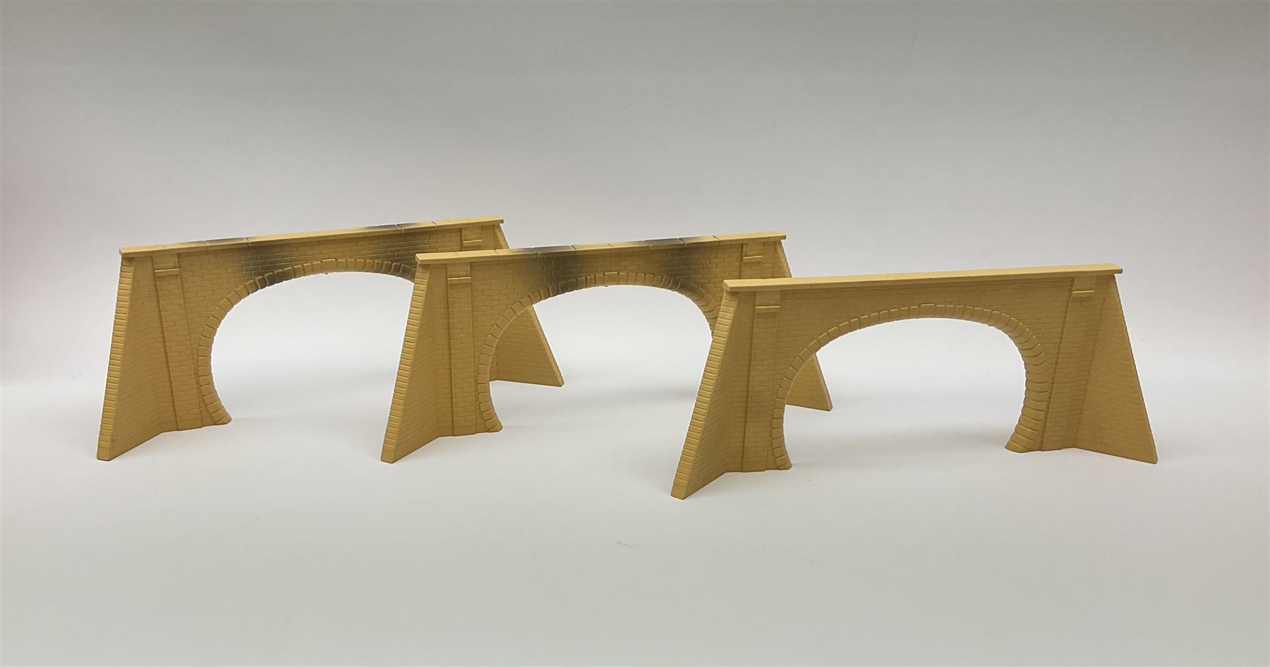 Hornby Dublo - 5080 Signal Cabin with pack of Station Names; two D1 Footbridges, one with instructions; and two 2460 Plastic Level Crossings suitable for two-rail system; 2400 T.P.O. Mail Van Set for two-rail system all boxed; together with three plastic brick effect tunnel mouths for double track layout (9)