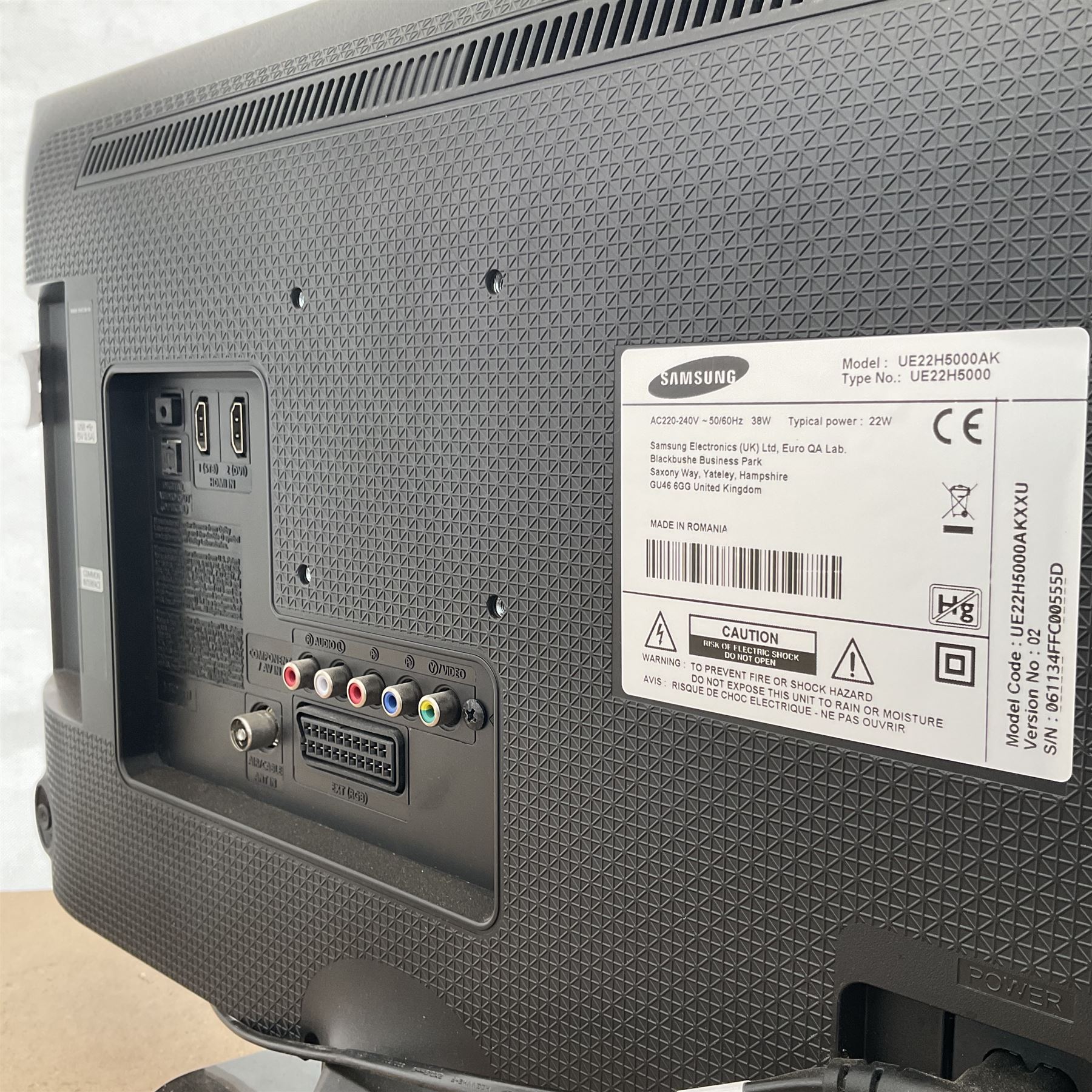 Small Samsung UE22H5000AK tv with remote - THIS LOT IS TO BE COLLECTED BY APPOINTMENT FROM DUGGLEBY STORAGE, GREAT HILL, EASTFIELD, SCARBOROUGH, YO11 3TX