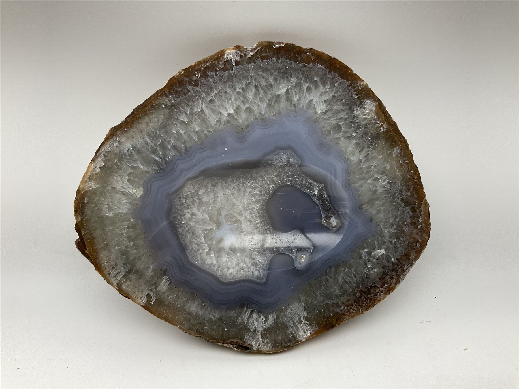 Polished agate geode stone dish, with rough edges, H16cm, L28cm