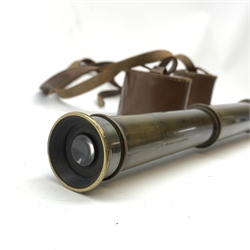 Early 20th century brass four-draw telescope inscribed Broadhurst, Clarkson and Co. London E.C., with leather covered cylinder, sunshade, strap and end caps L110cm extended