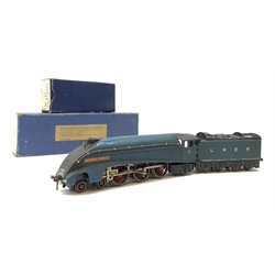 Hornby Dublo - EDL1 electric three-rail Class A4 4-6-2 locomotive 'Sir Nigel Gresley' No.7, boxed; with separately boxed Tender D1 (2)