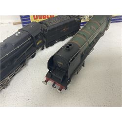 Hornby Dublo - 3-rail Class 8F 2-8-0 freight locomotive no.48158 with tender, Duchess Class 4-6-2 ‘Duchess of Montrose’ locomotive no.46232, Class 4MT Standard Tank 2-6-4 locomotive no.80054, all in original boxes; and Class N2 0-6-2 Tank locomotive no.69567, without box (4) 