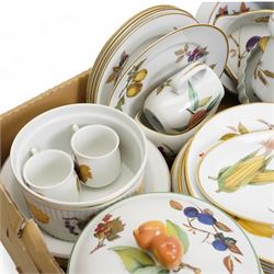Royal Worcester Evesham table wares in one box