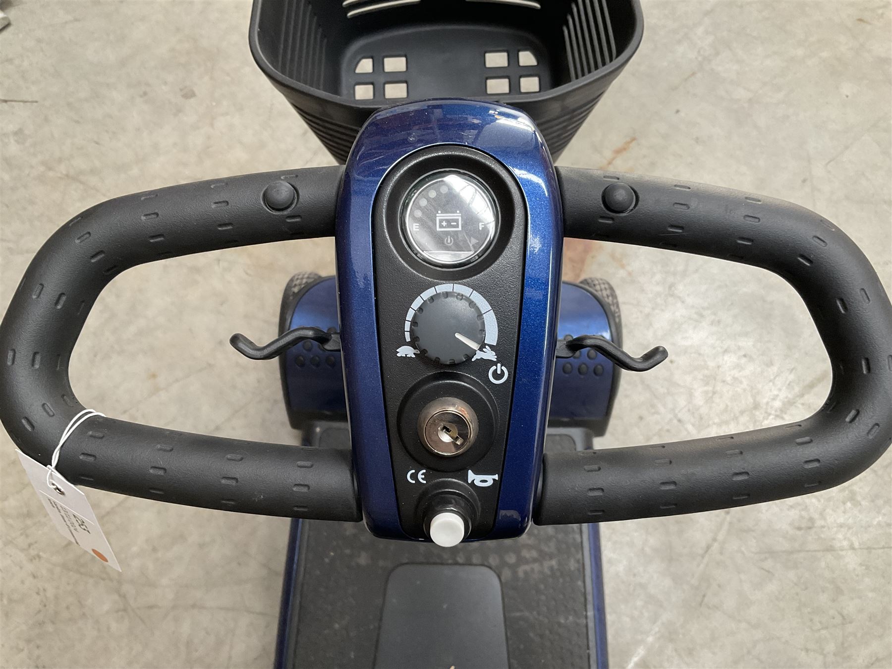 GoGo Elite Traveller four wheel electric mobility scooter, with charger (no key)