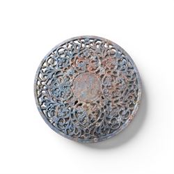 19th century ornate cast iron high garden drinks table, small circular pierced top, raised on three legged base