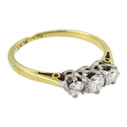 Gold three stone round brilliant cut diamond ring, stamped 18ct Plat, total diamond weight approx 0.30 carat