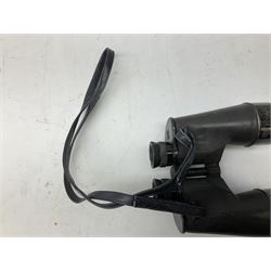 Pair of WW2 Bausch & Lomb U.S. Navy 7 x 50 binoculars, Mk.1 Model 2, impressed BU Ships No.80975 1941, serial no.OY6585, with neck strap