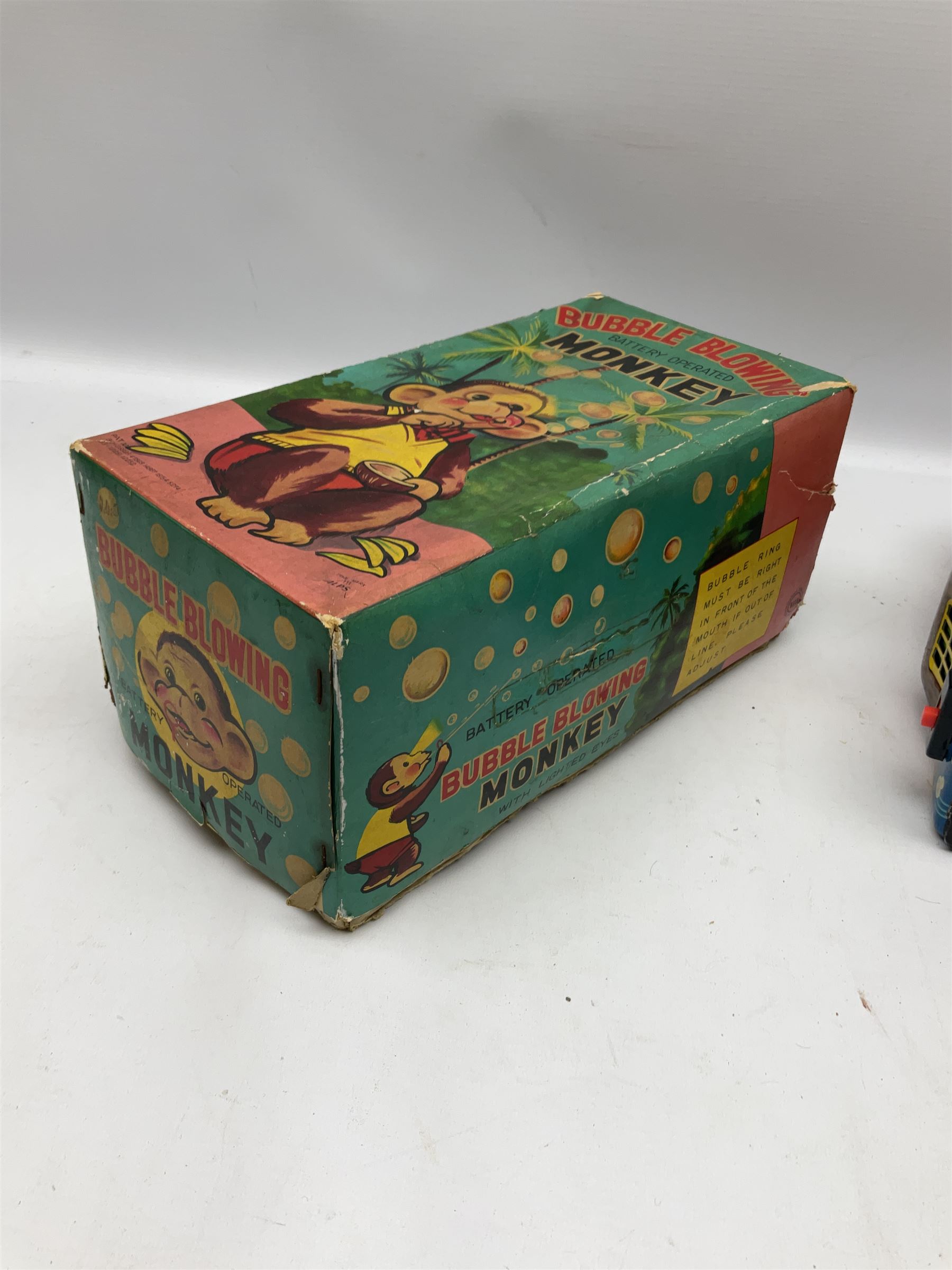 Battery operated bubble blowing monkey, with box, H26cm