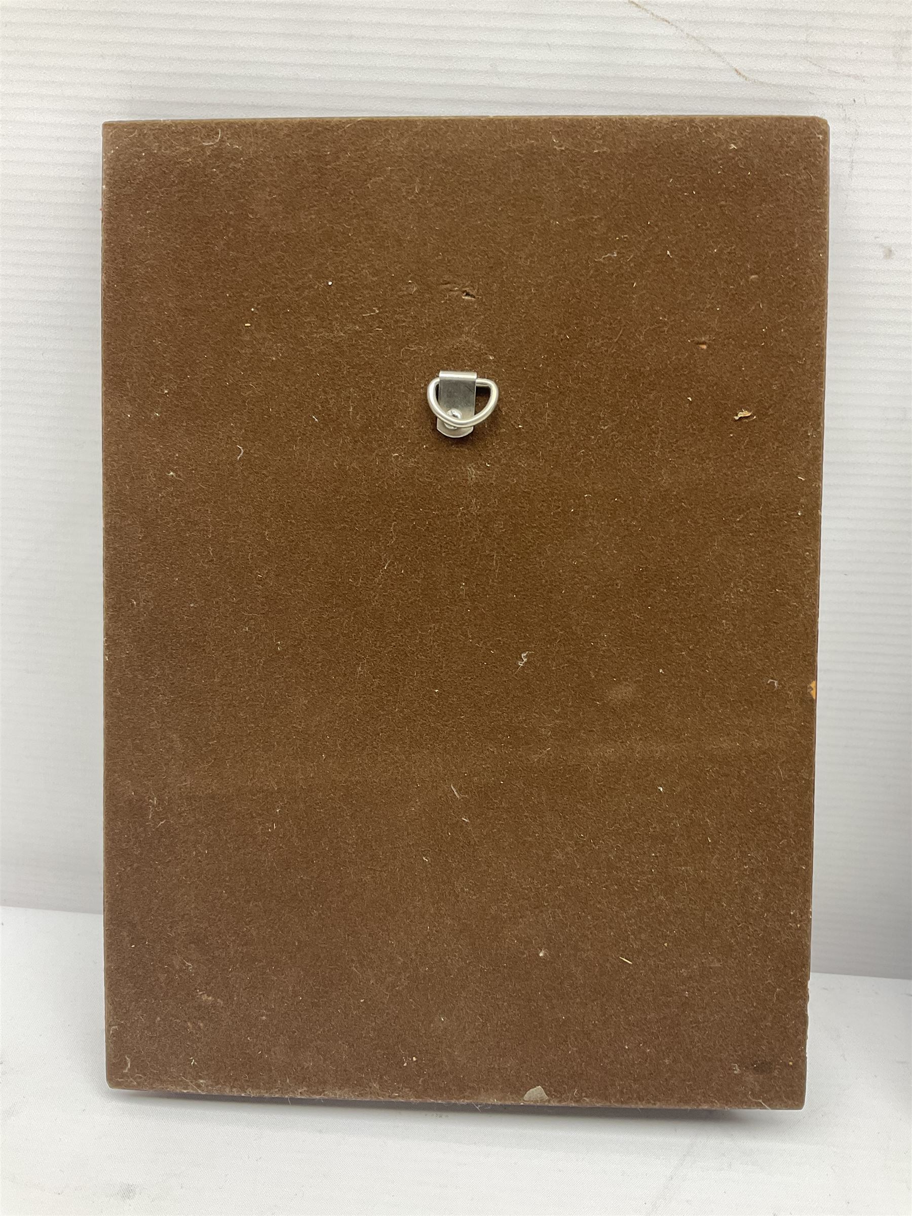 Ricardvs III wall plaque by Elizabeth Sharp for Marcus Replicas and another of medieval knights, largest H25cm, L41cm 