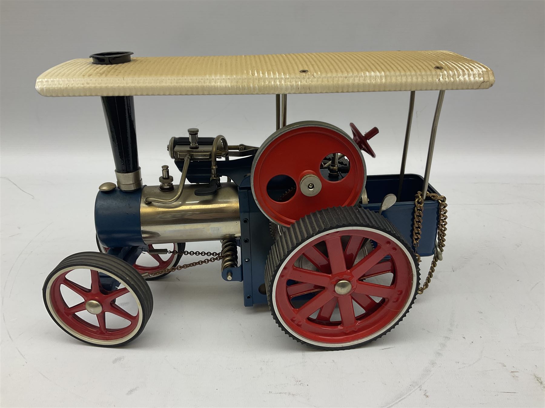 Wilesco steam roller traction engine, boxed
