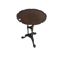 Georgian Chippendale design mahogany wine table, moulded pie crust top over triple pillar column, tripod cabriole base with acanthus leaf decoration and ball and claw feet