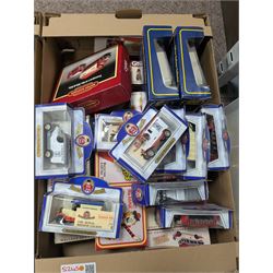 Collection of diecast model buses and similar, including Corgi, Oxford Diecast, Great British Buses, EFE etc, all boxed